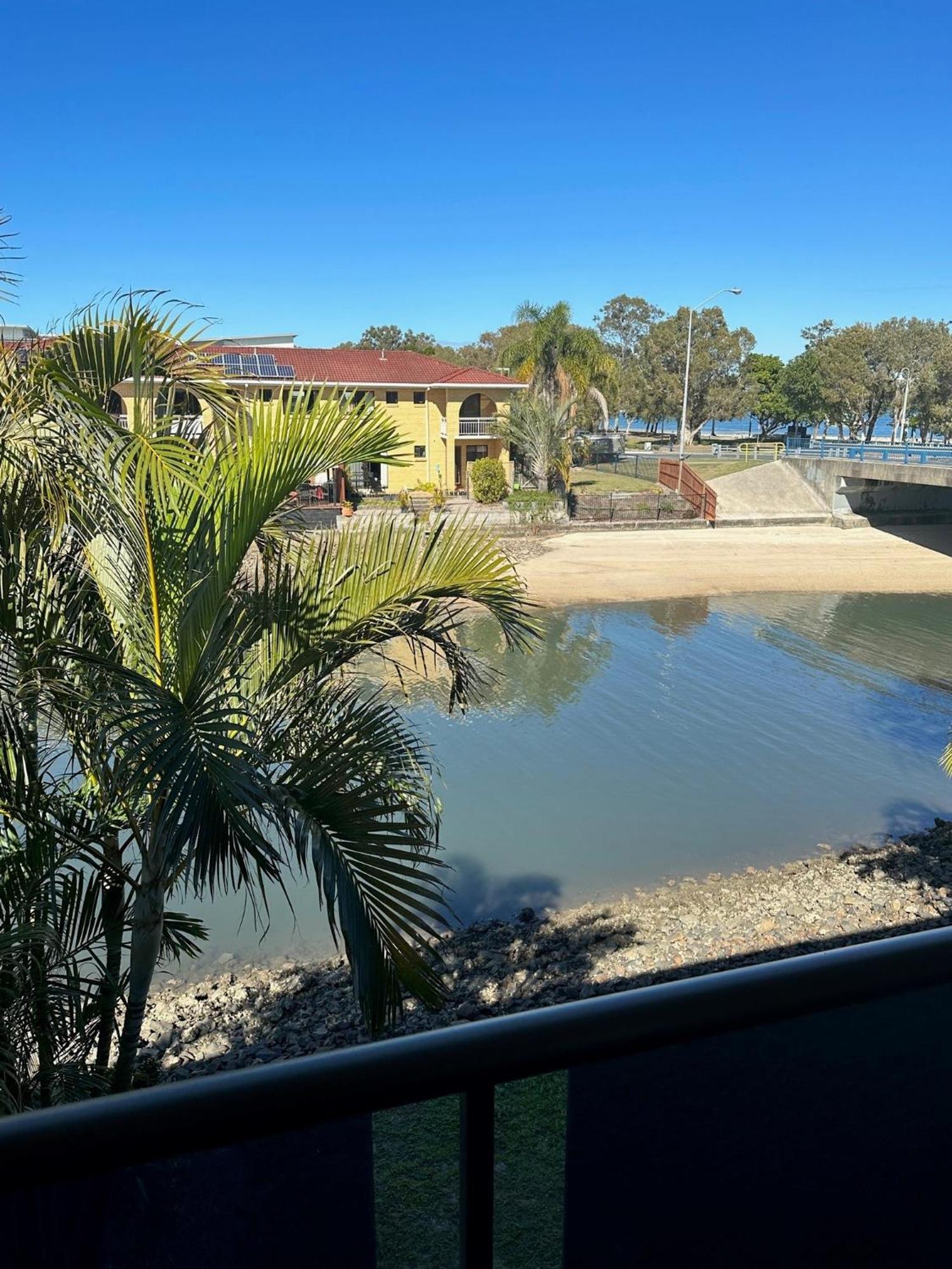 Bribie Waterways Motel Bongaree Екстер'єр фото
