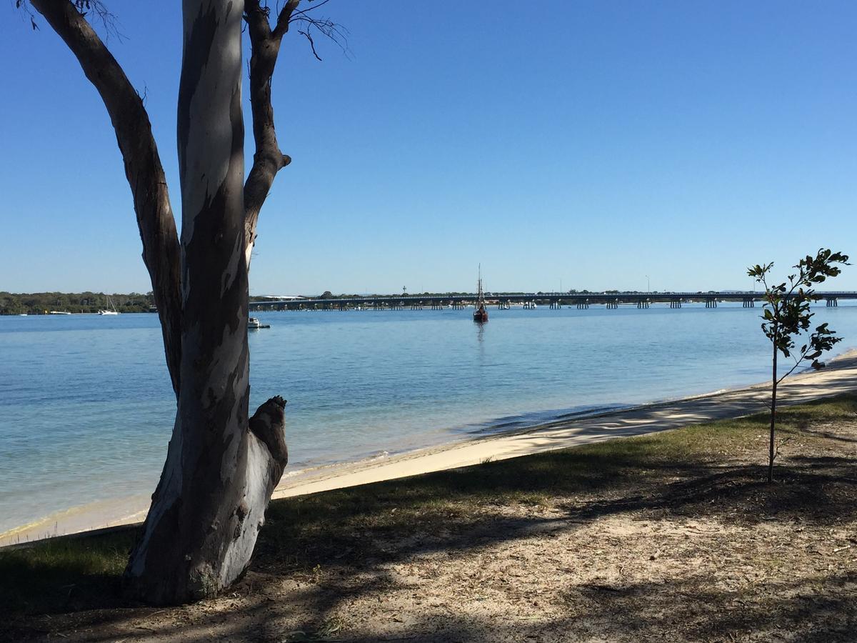 Bribie Waterways Motel Bongaree Екстер'єр фото