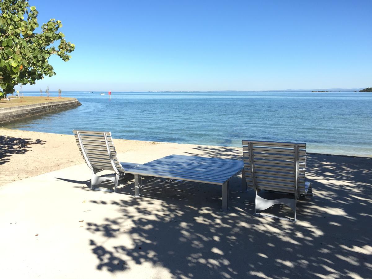 Bribie Waterways Motel Bongaree Екстер'єр фото
