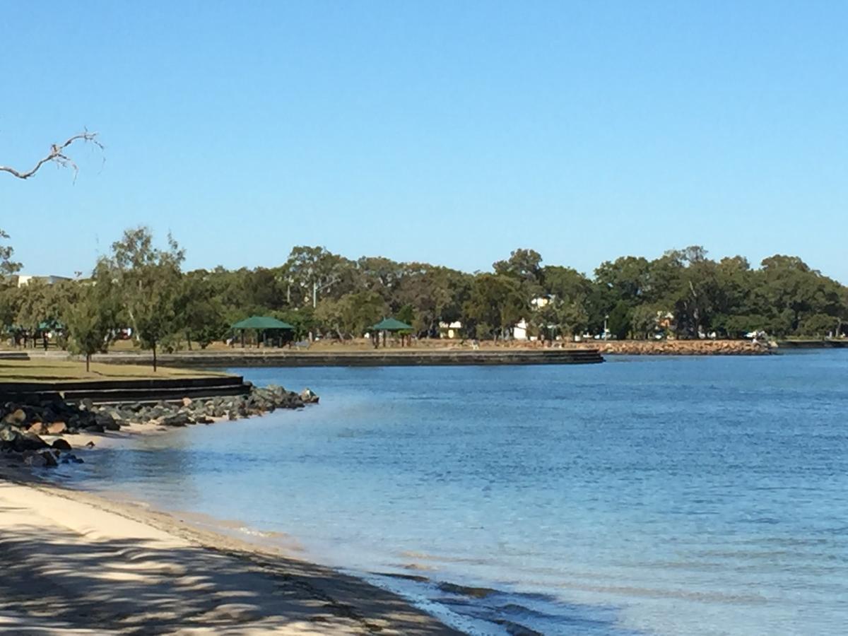 Bribie Waterways Motel Bongaree Екстер'єр фото