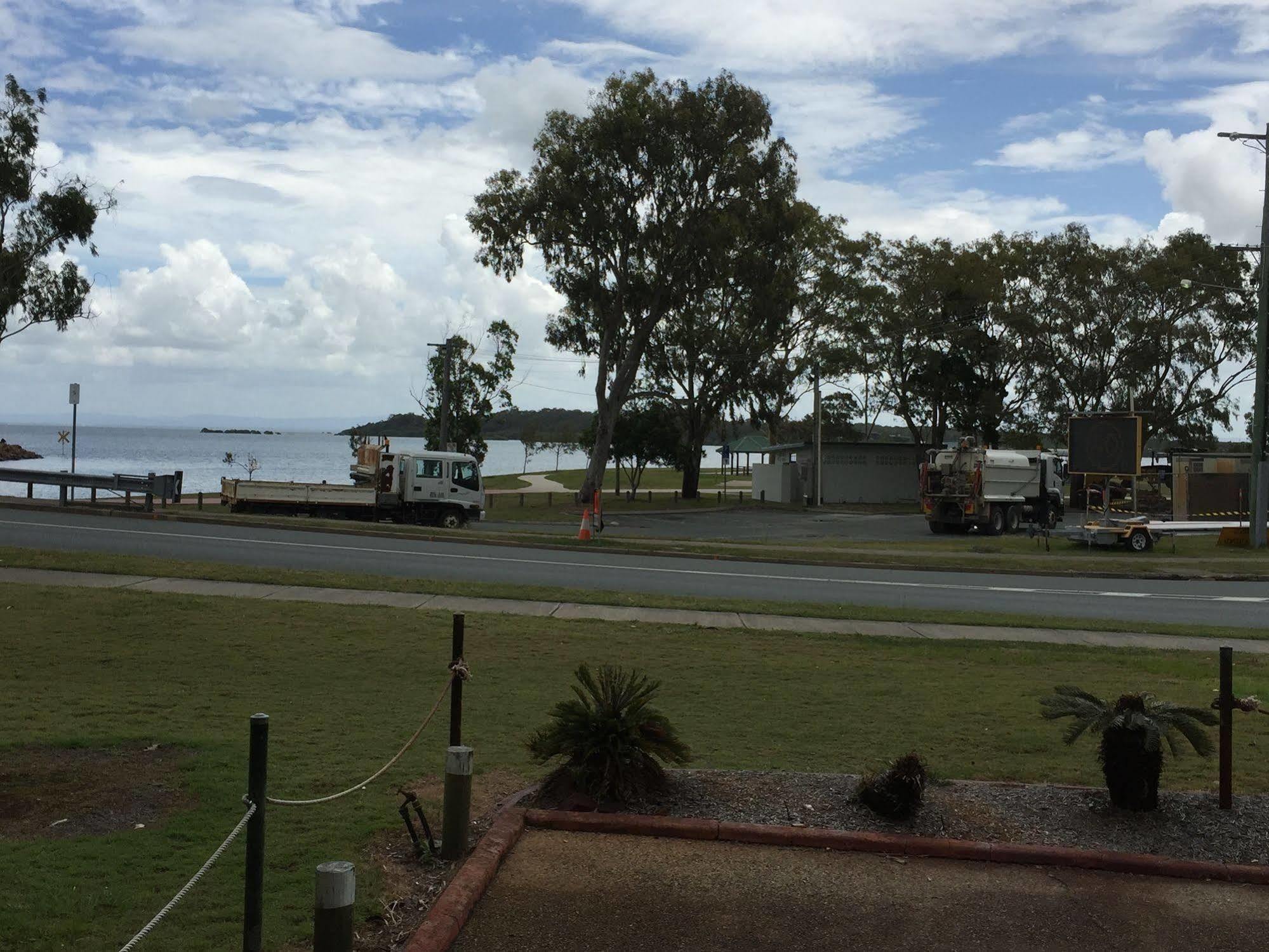 Bribie Waterways Motel Bongaree Екстер'єр фото