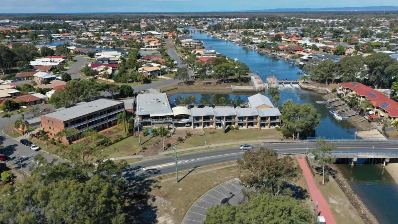 Bribie Waterways Motel Bongaree Екстер'єр фото