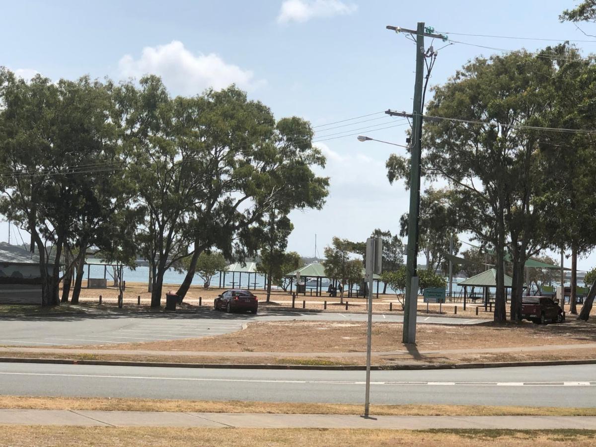 Bribie Waterways Motel Bongaree Екстер'єр фото